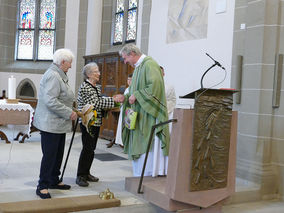 Vorstellung der Kommunionkinder in St. Crescentius ( © Karl-Franz Thiede)